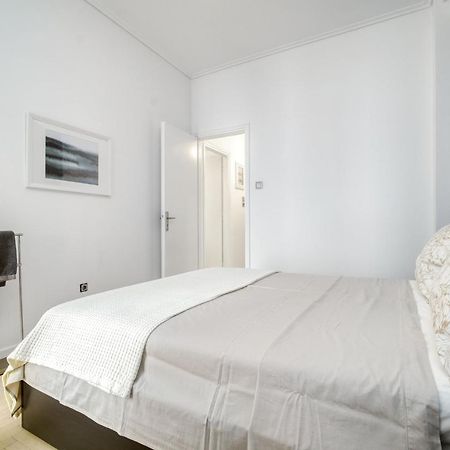 Elegant Light Two Bedroom Apartment In City Center 아테네 외부 사진