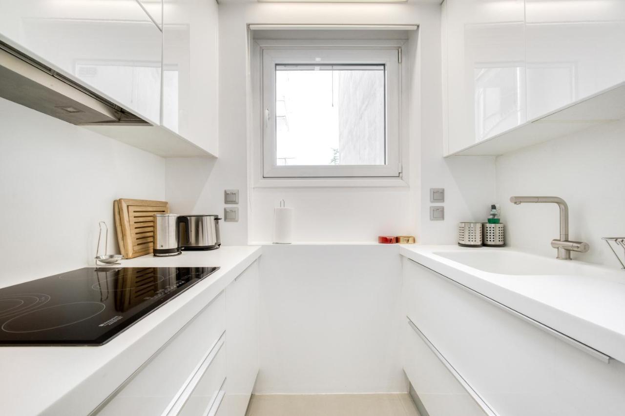 Elegant Light Two Bedroom Apartment In City Center 아테네 외부 사진