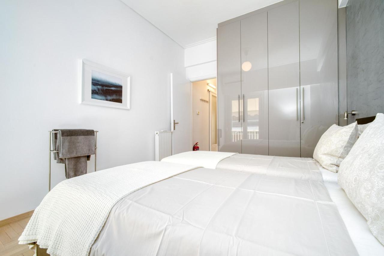 Elegant Light Two Bedroom Apartment In City Center 아테네 외부 사진